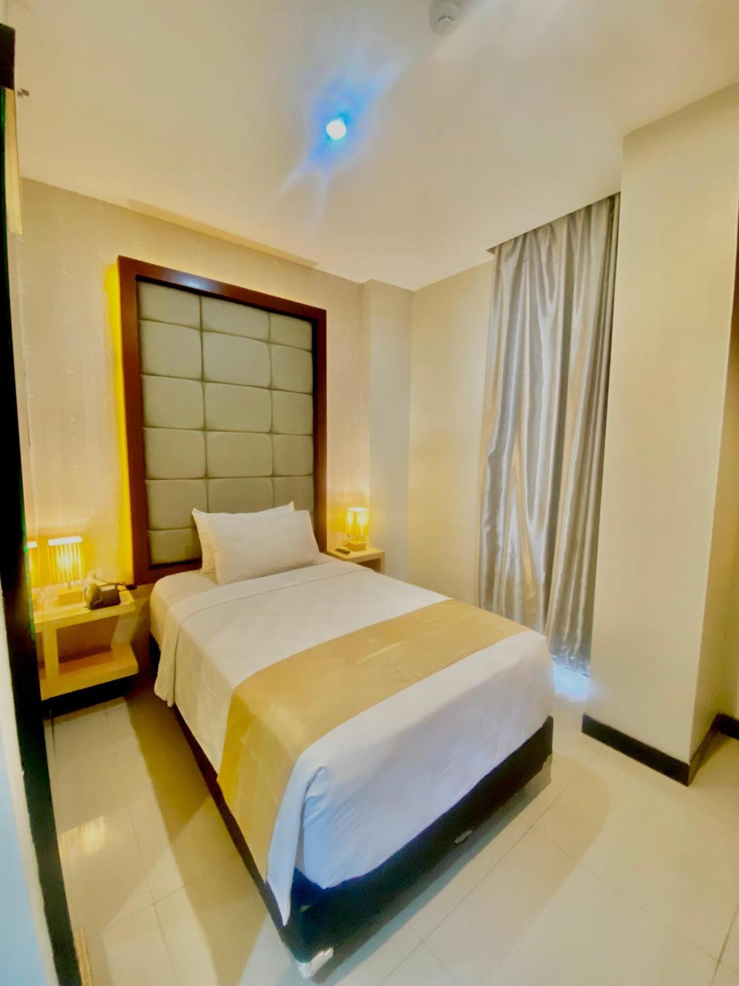 Jle'S Hotel Манадо Экстерьер фото